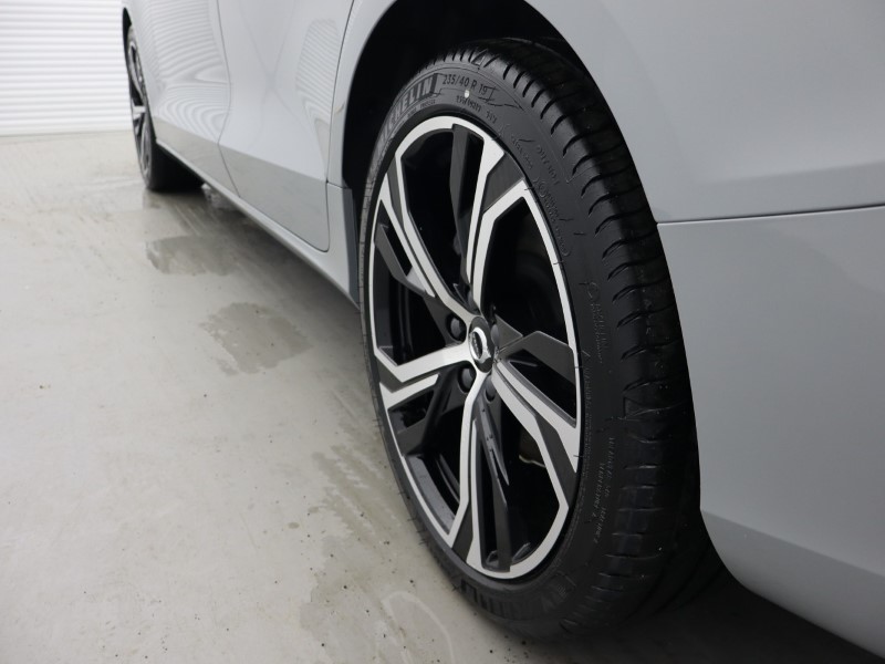 Used Volvo V60 2025 for sale - 76983943: Photo 13