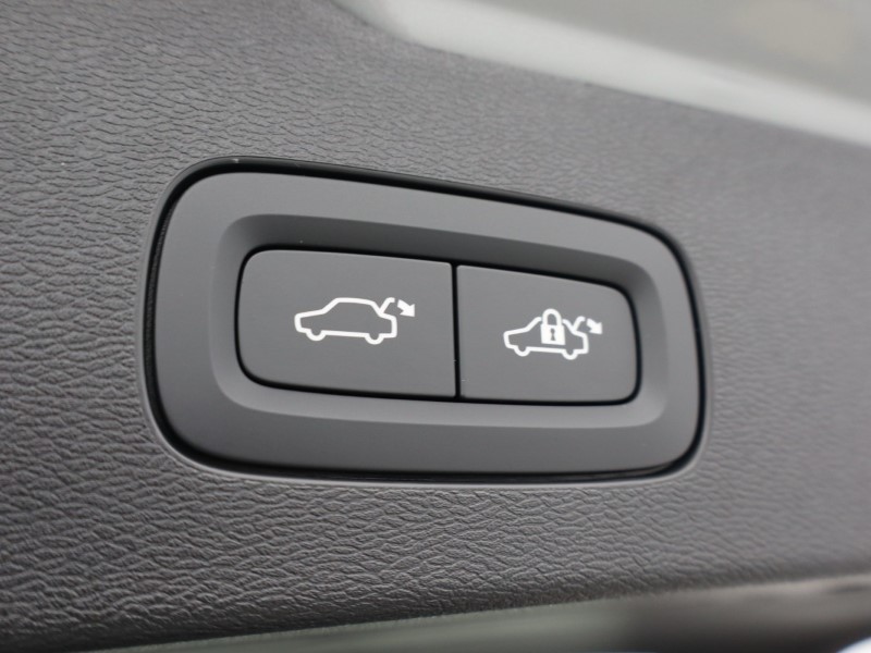 Used Volvo V60 2025 for sale - 76983943: Photo 26