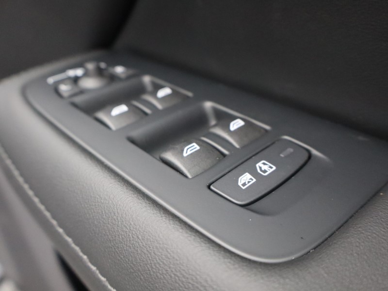 Used Volvo V60 2025 for sale - 76983943: Photo 31