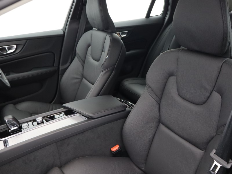 Used Volvo V60 2025 for sale - 76983943: Photo 39