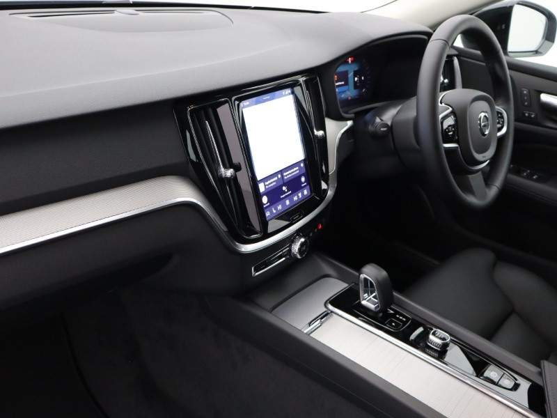 Used Volvo V60 2025 for sale - 76983943: Photo 41