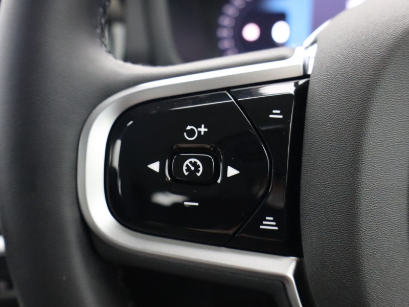 Used Volvo V60 2025 for sale - 76983943: Photo 49