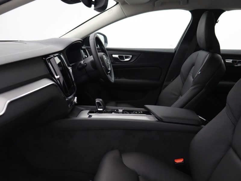 Used Volvo V60 2025 for sale - 76983943: Photo 5