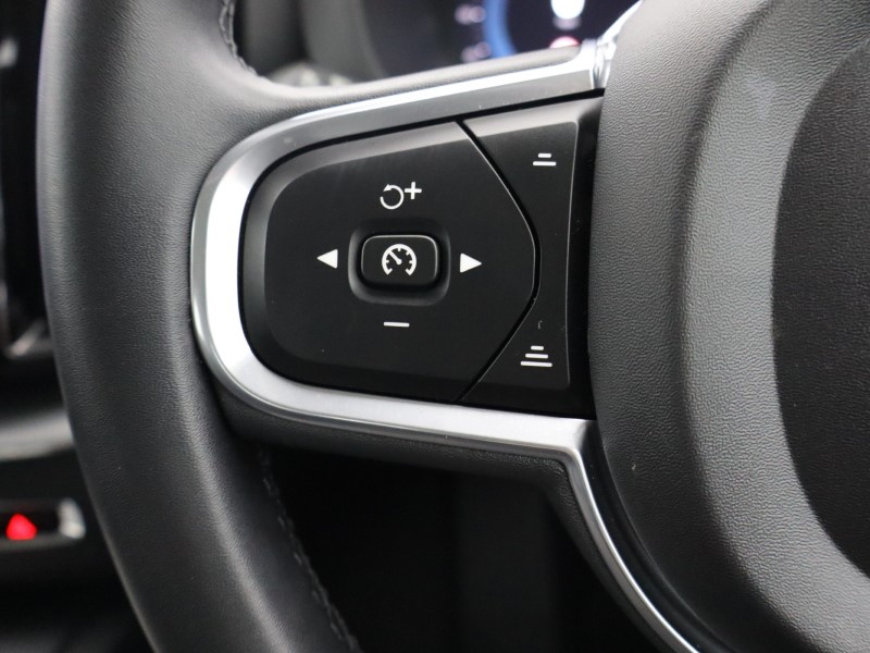 Used Volvo XC60 2022 for sale - 77210340: Photo 38