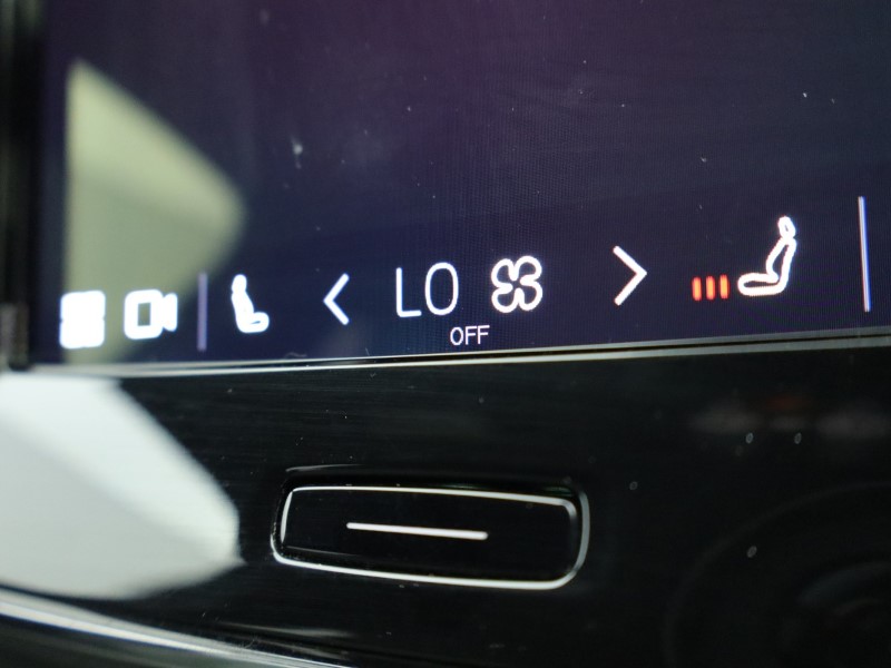 Used Volvo XC40 2024 for sale - 77001364: Photo 42