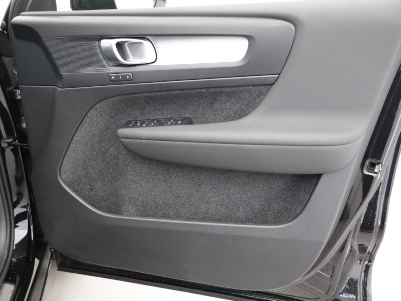 Used Volvo XC40 2025 for sale - 78212090: Photo 29