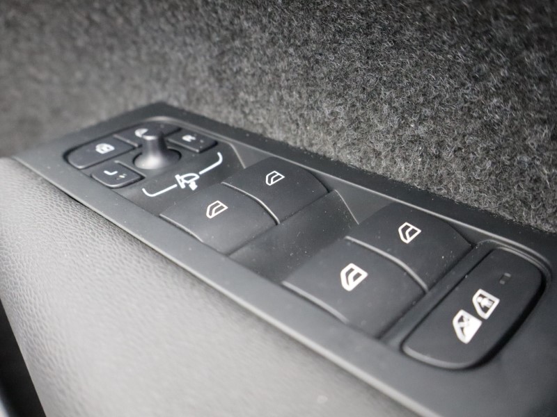 Used Volvo XC40 2025 for sale - 78212090: Photo 31