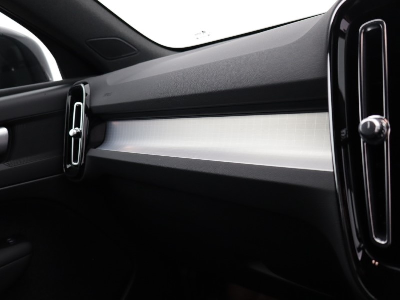 Used Volvo XC40 2025 for sale - 78212090: Photo 63