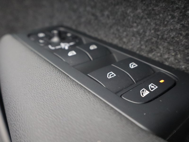 Used Volvo XC40 2024 for sale - 77528249: Photo 31