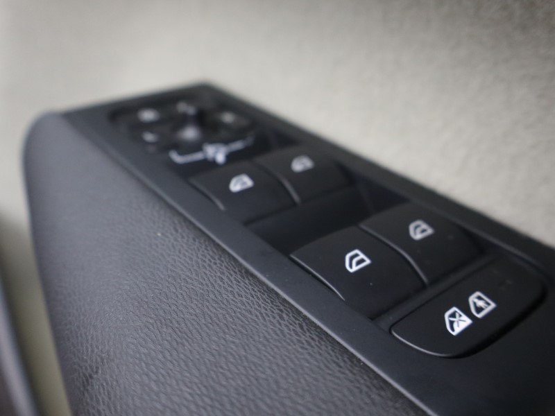 Used Volvo XC40 2023 for sale - 76982042: Photo 18