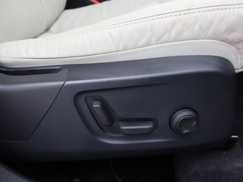 Used Volvo XC40 2023 for sale - 76982042: Photo 23