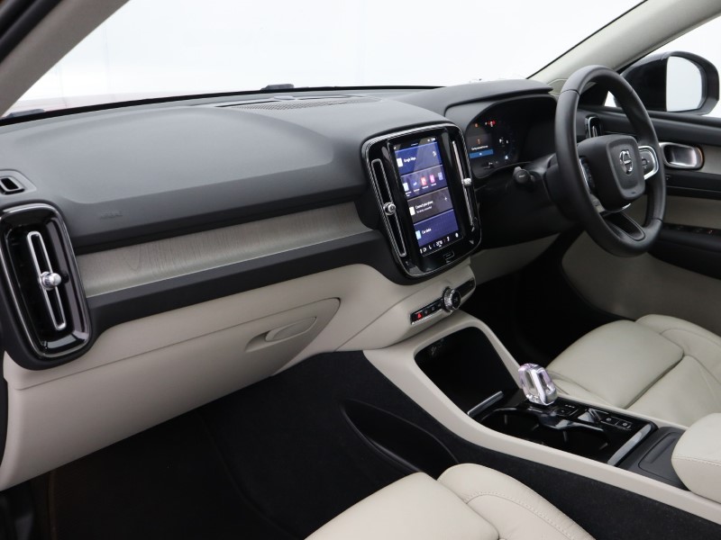 Used Volvo XC40 2023 for sale - 76982042: Photo 27