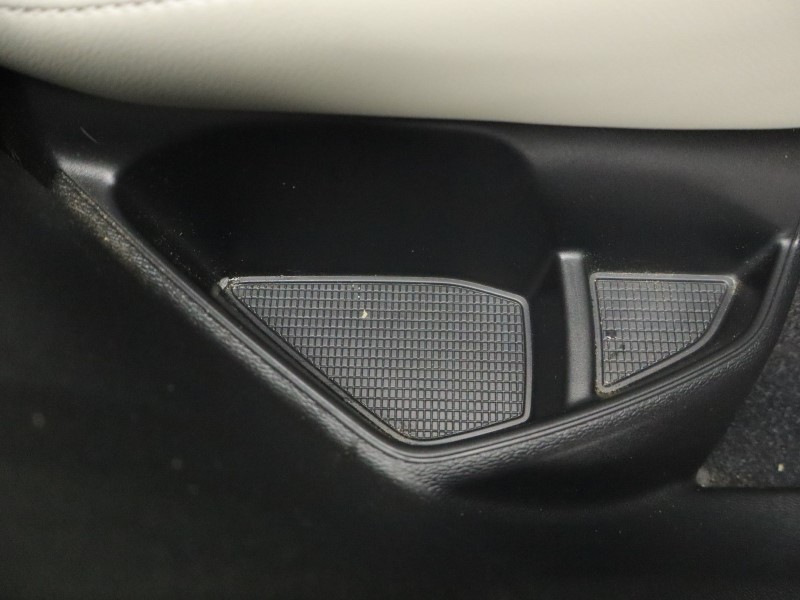 Used Volvo XC40 2023 for sale - 76982042: Photo 31