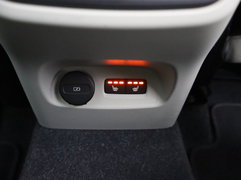 Used Volvo XC40 2023 for sale - 76982042: Photo 35