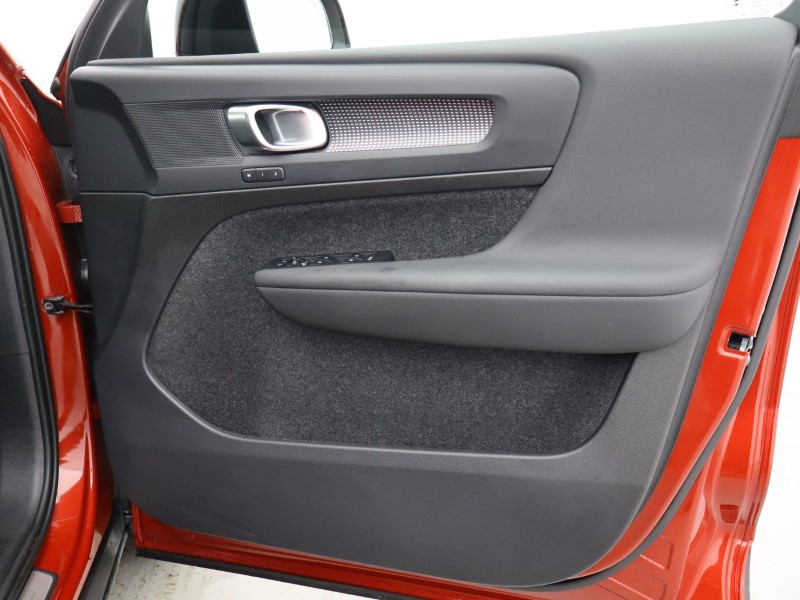 Used Volvo XC40 2024 for sale - 76981315: Photo 30