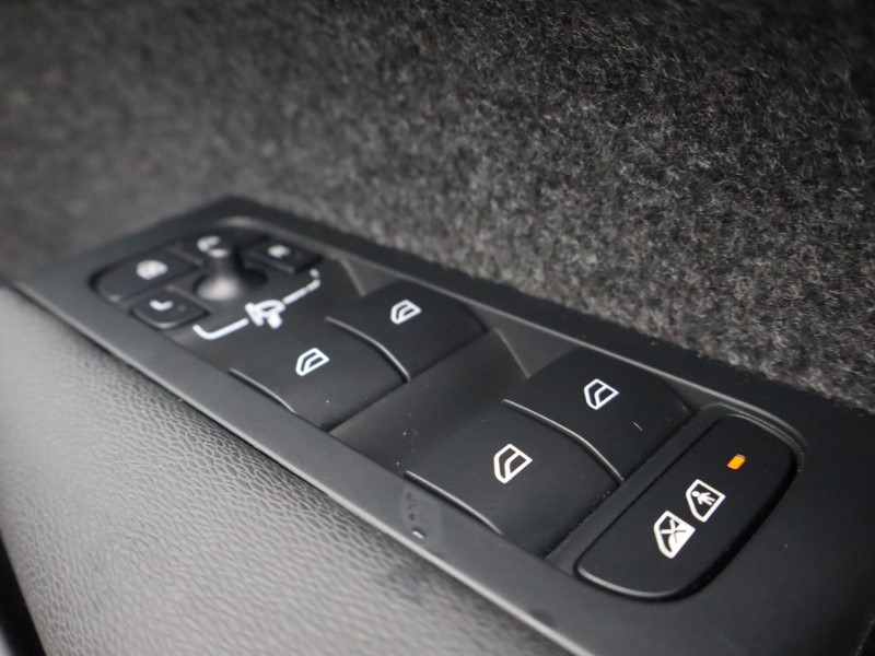 Used Volvo XC40 2024 for sale - 76981315: Photo 31