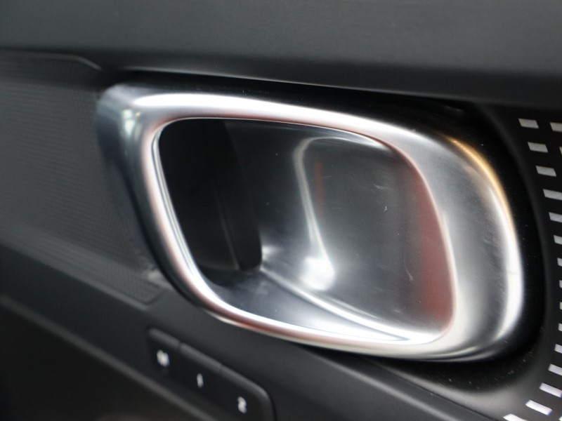 Used Volvo XC40 2024 for sale - 76981315: Photo 32