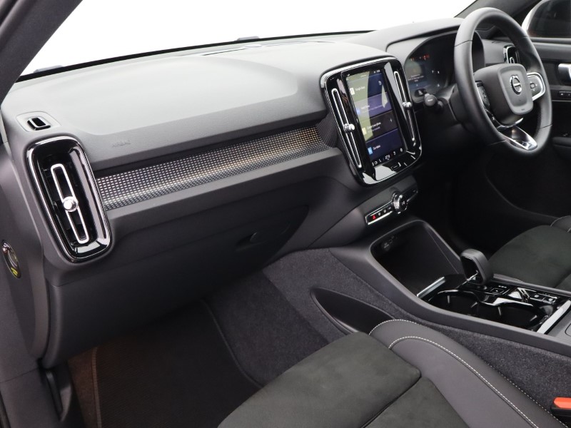 Used Volvo XC40 2024 for sale - 76981315: Photo 40