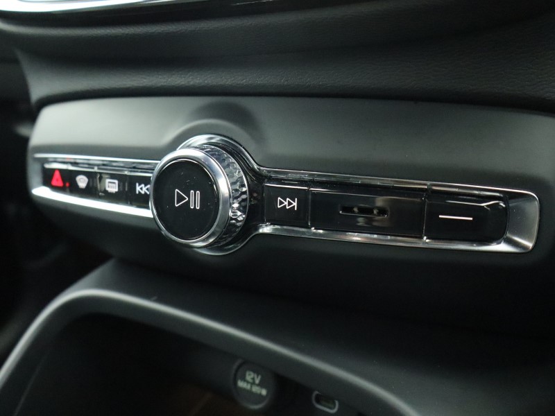 Used Volvo XC40 2024 for sale - 76981315: Photo 57