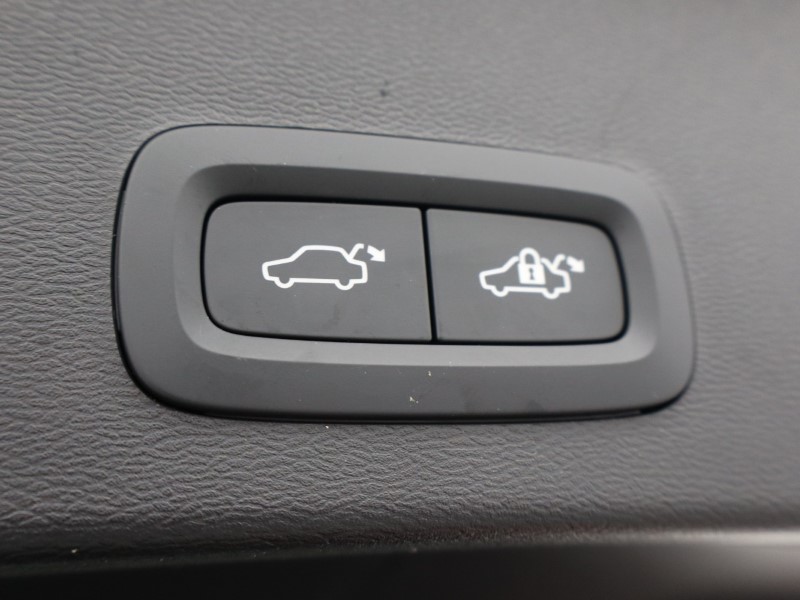 Used Volvo XC40 2025 for sale - 76981070: Photo 25