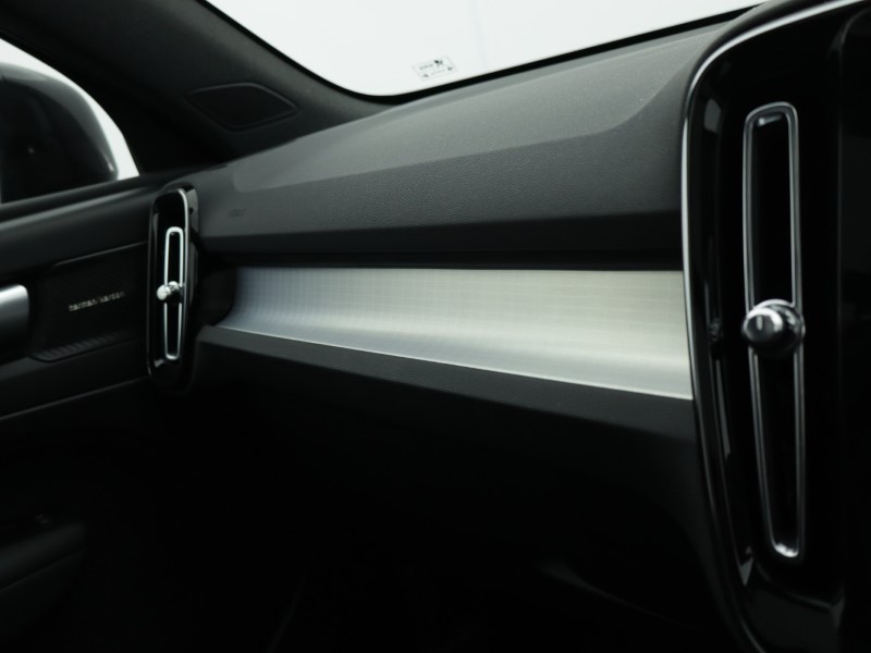 Used Volvo XC40 2025 for sale - 76981070: Photo 56