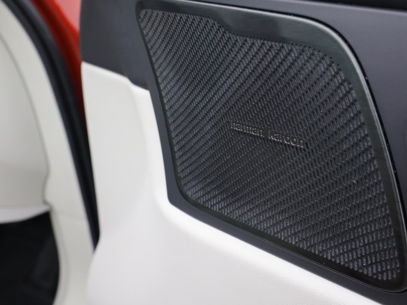 Used Volvo XC60 2023 for sale - 76981149: Photo 17