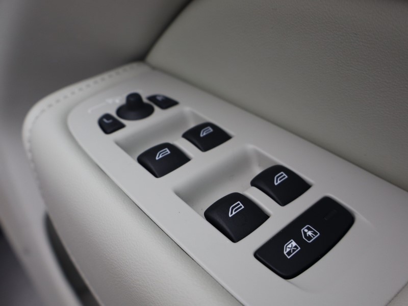 Used Volvo XC60 2023 for sale - 76981149: Photo 18