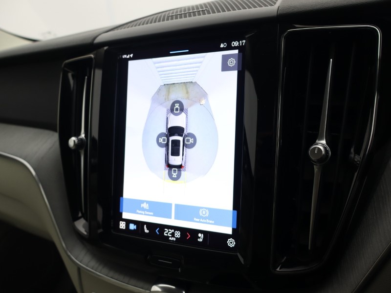 Used Volvo XC60 2023 for sale - 76981149: Photo 40