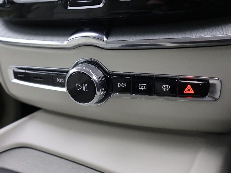 Used Volvo XC60 2023 for sale - 76981149: Photo 43