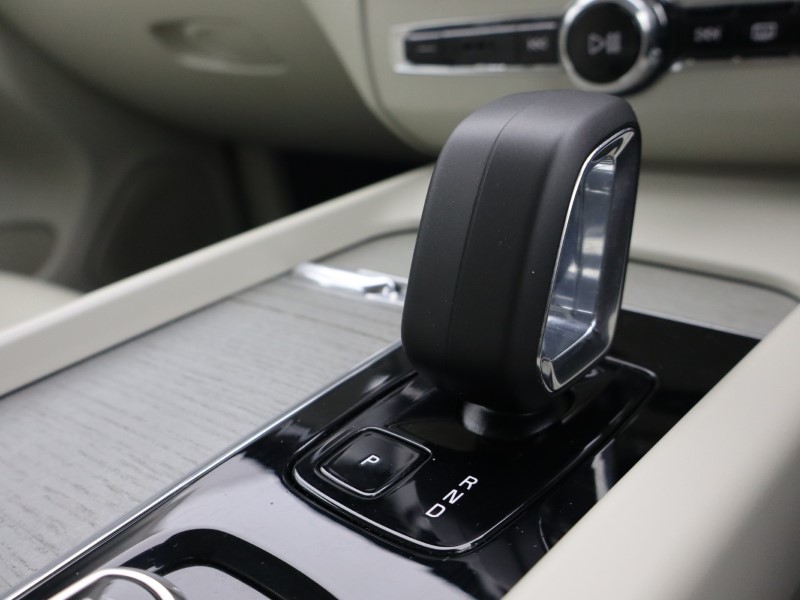 Used Volvo XC60 2023 for sale - 76981149: Photo 44