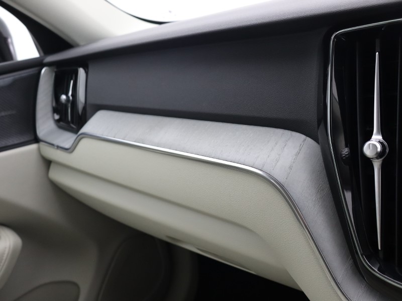 Used Volvo XC60 2023 for sale - 76981149: Photo 46