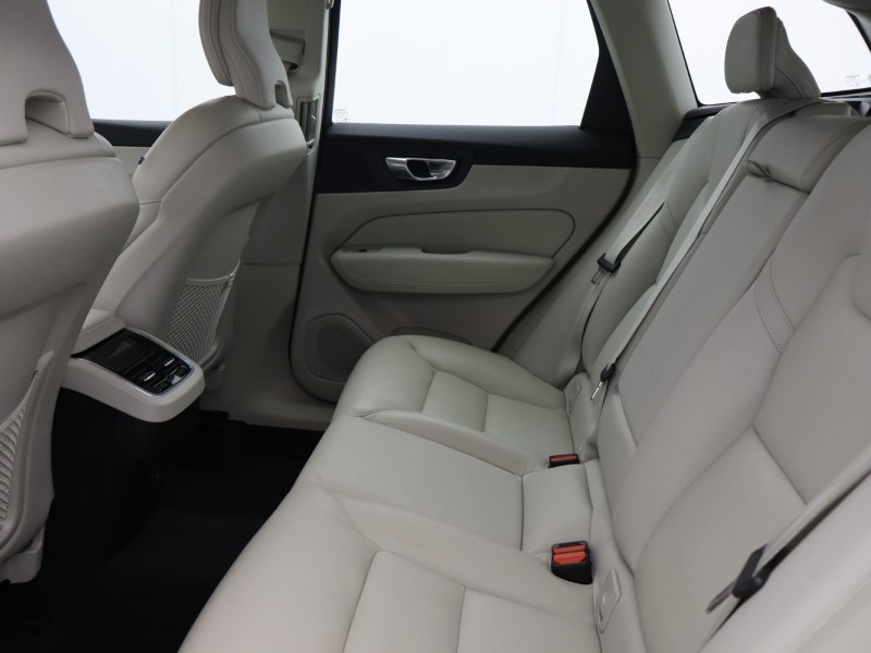 Used Volvo XC60 2023 for sale - 76981149: Photo 7