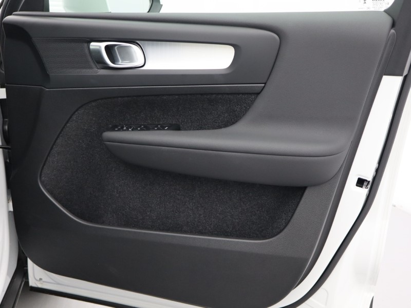 Used Volvo XC40 2025 for sale - 76981532: Photo 16