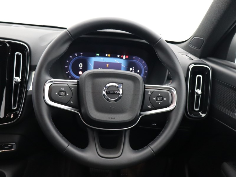 Used Volvo XC40 2025 for sale - 76981532: Photo 29