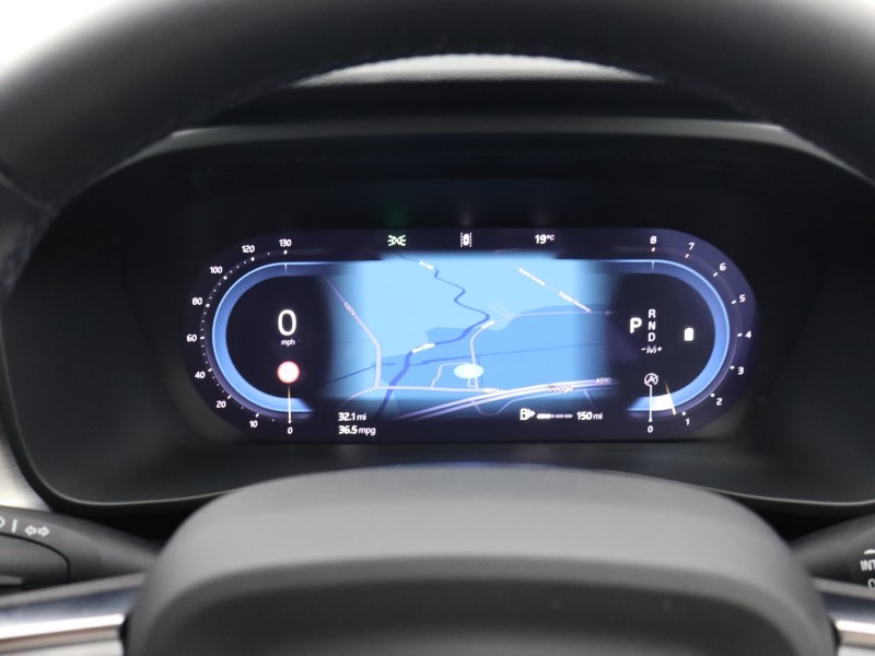 Used Volvo XC40 2025 for sale - 76981532: Photo 32