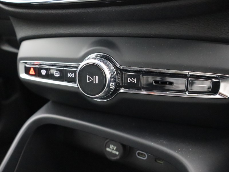 Used Volvo XC40 2025 for sale - 76981532: Photo 38