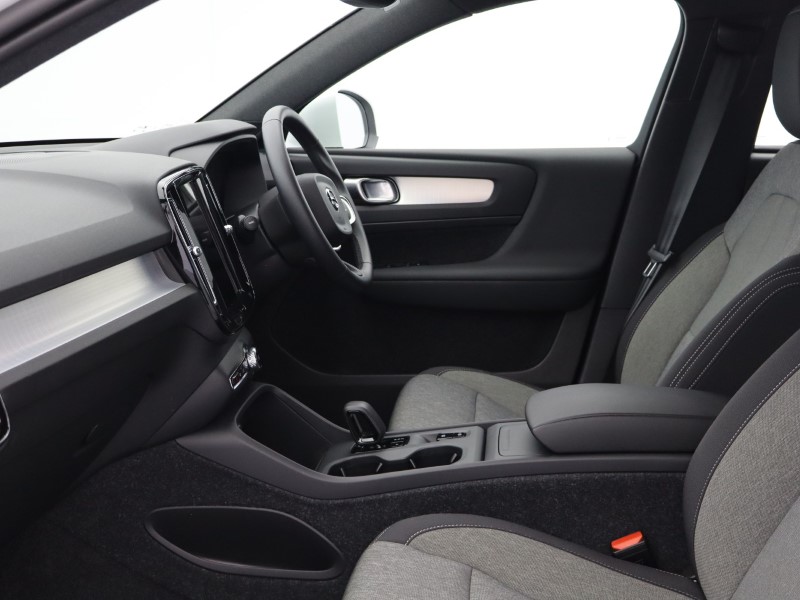 Used Volvo XC40 2025 for sale - 76981532: Photo 5