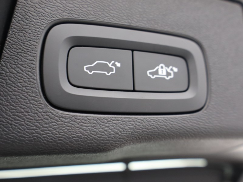 Used Volvo XC60 2023 for sale - 76981957: Photo 19