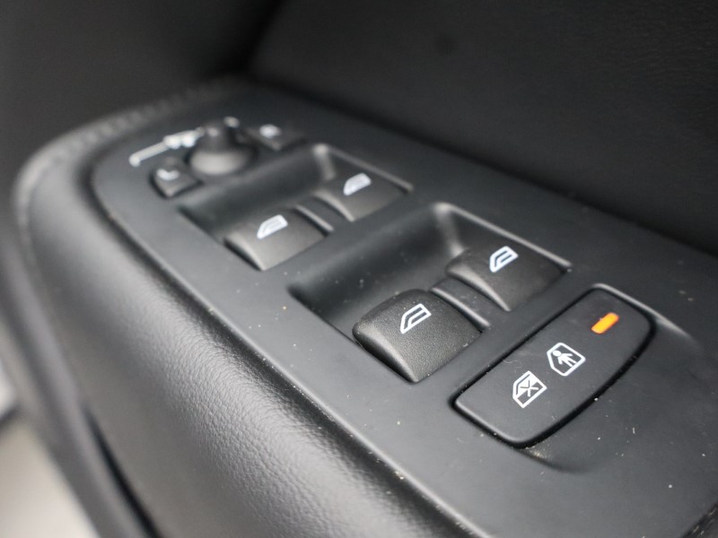 Used Volvo XC60 2023 for sale - 76981957: Photo 33