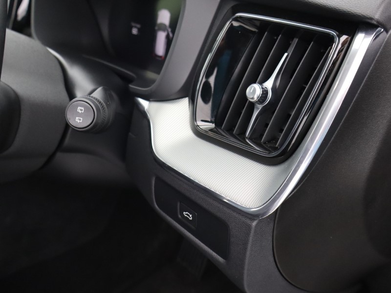 Used Volvo XC60 2023 for sale - 76981957: Photo 35