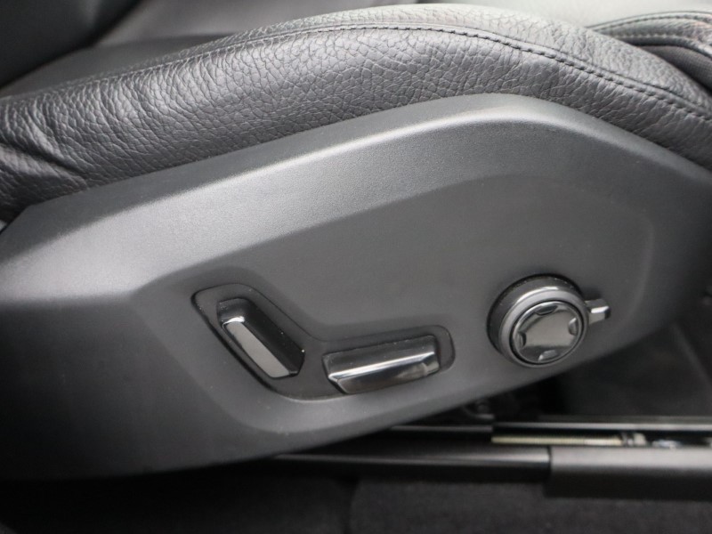 Used Volvo XC60 2023 for sale - 76981957: Photo 36