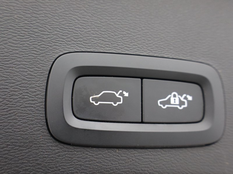 Used Volvo XC40 2023 for sale - 77005517: Photo 27