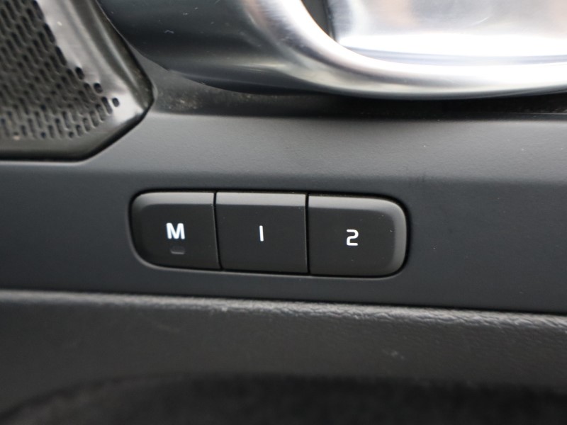 Used Volvo XC40 2023 for sale - 77005517: Photo 35