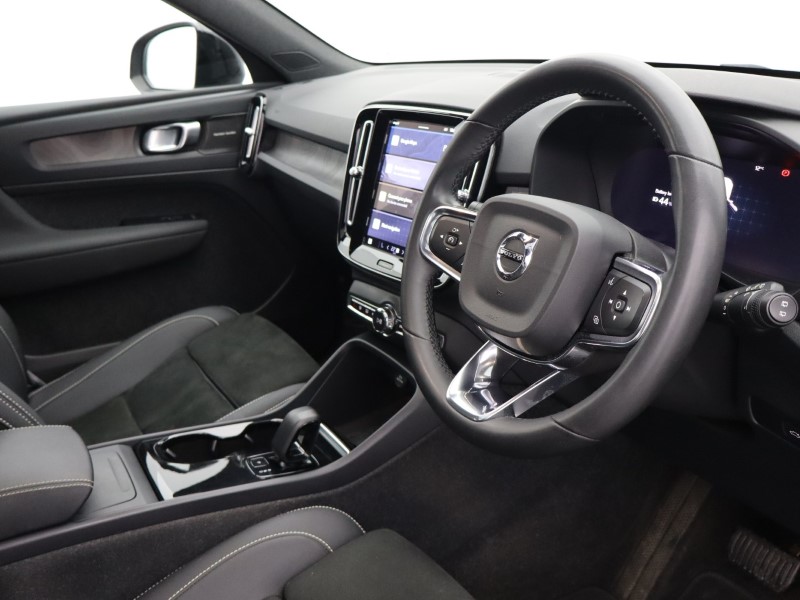 Used Volvo XC40 2023 for sale - 77005517: Photo 40