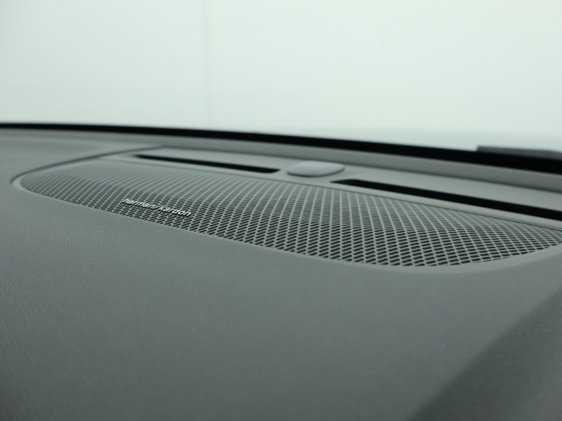 Used Volvo XC40 2023 for sale - 77005517: Photo 60