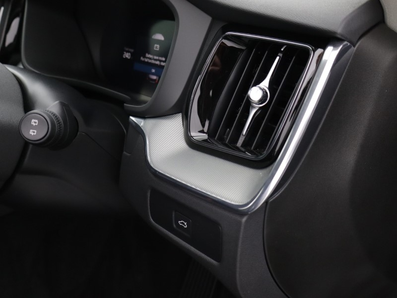 Used Volvo XC60 2025 for sale - 77570184: Photo 31