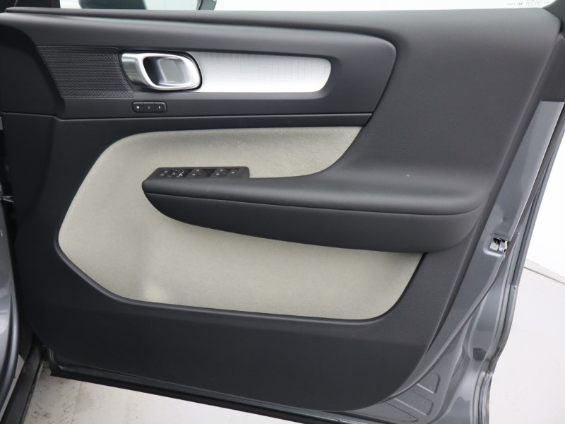 Used Volvo XC40 2019 for sale - 76982066: Photo 16