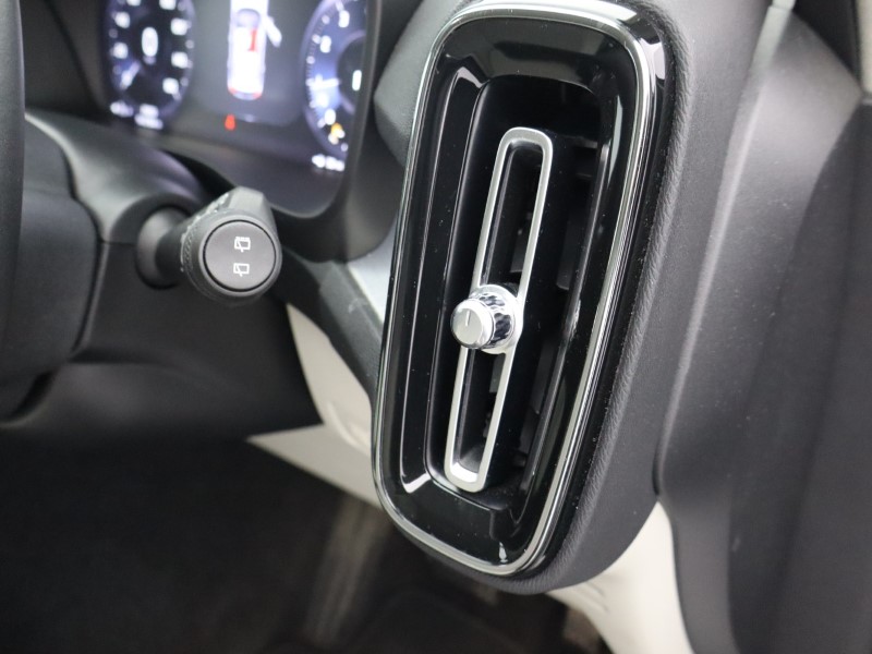 Used Volvo XC40 2019 for sale - 76982066: Photo 25