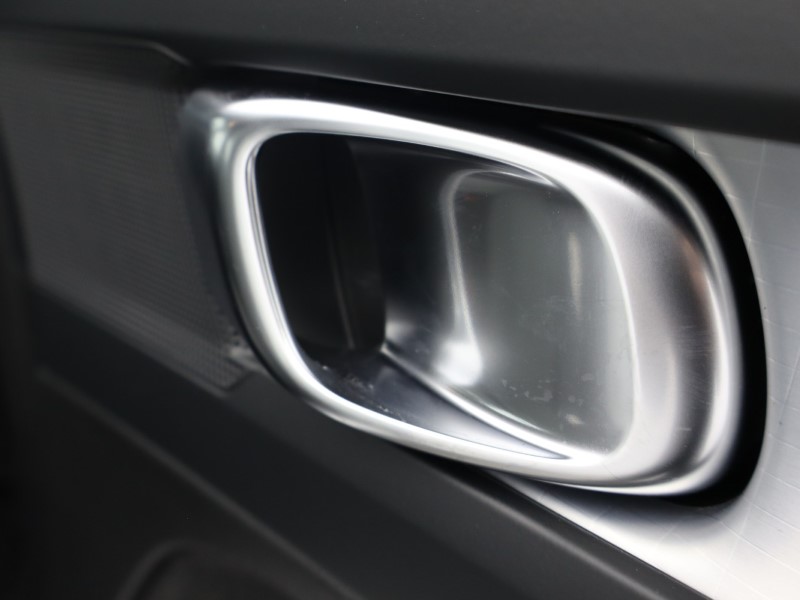 Used Volvo XC40 2025 for sale - 76982387: Photo 18