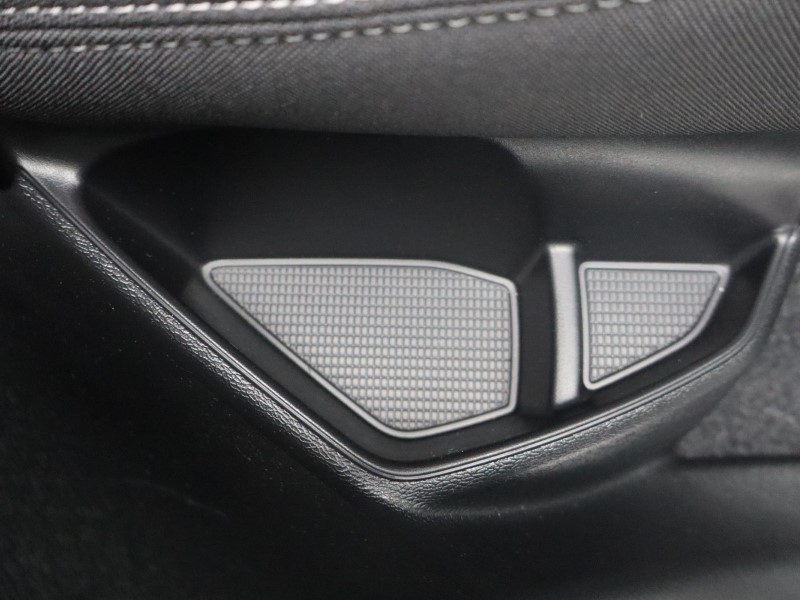 Used Volvo XC40 2025 for sale - 76982387: Photo 27